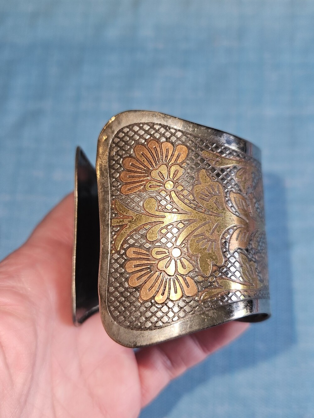 Vintage Pewter and Copper Etched Floral Bracelet Cuff - Picture 7 of 9